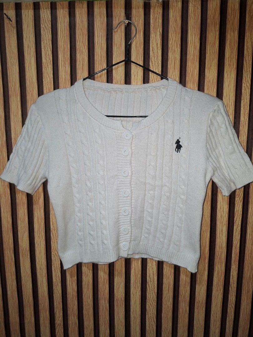 Ralph Lauren Cable Knit (Category: Coats, Jackets and Outerwear) located in Valenzuela. Submitted by thriftlets (Listing ID 1431225489, Image 1). Description: - Ralph Lauren cable knit cardigan - Button-down front.