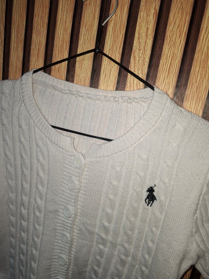 Ralph Lauren Cable Knit (Category: Coats, Jackets and Outerwear) located in Valenzuela. Submitted by thriftlets (Listing ID 1431225489, Image 2). Description: - Ralph Lauren cable knit cardigan - Button-down front.