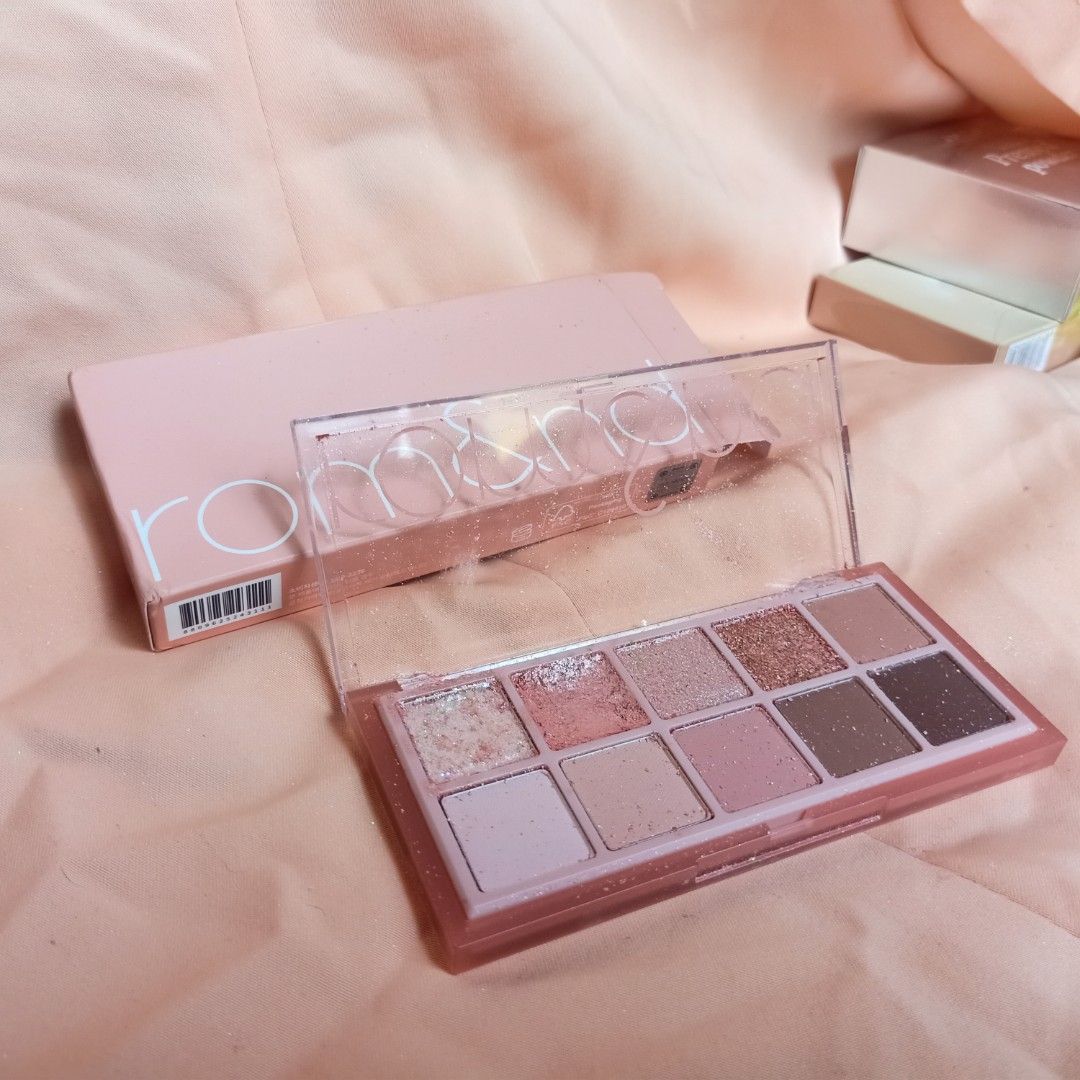 Rom&nd Better Than Eyes Palette (Category: Makeup) located in Bulacan. Submitted by jaydump (Listing ID 1431331310, Image 1). Description: Brand new Rom&nd eyeshadow palette •Rosebud Garden • expiration 10/2026 mop: maya mod: j&t/lalamove ps. kakabukas ko lang now and pagkaopen ko basag isang glitter eyeshadow because of shipping .