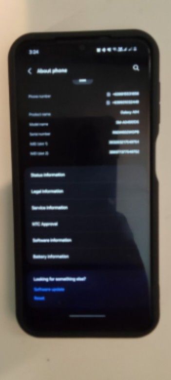 Rush Samsung Galaxy A04 (Category: Samsung) located in Antipolo. Submitted by karlandrei37011 (Listing ID 1431317529, Image 2). Description: Brand: Samsung Model: Galaxy A04 Storage: 64GB Color: Black Condition: Used, fully working Reason for Selling: Extra/backup phone 🔧 Key Features • 64GB storage • Dual rear camera • Large screen, good for everyday use • Reliable Samsung performance • Good as backup phone, student phone, or basic daily use • 