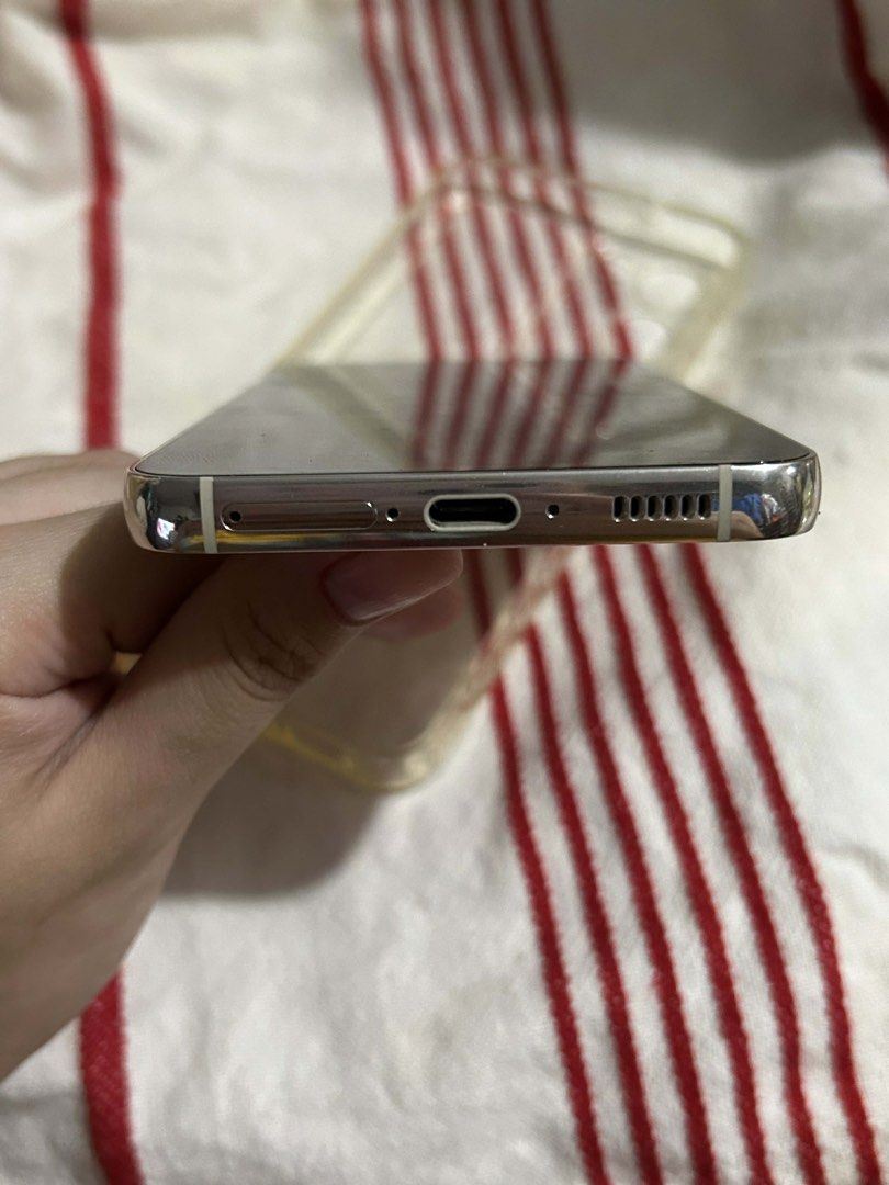 Samsung S23 256 (Category: Samsung) located in Quezon City. Submitted by lovekookieandkoko (Listing ID 1431318144, Image 3). Description: SELLING S23 - No box, no charger, UNIT ITSELF ONLY! No issue Battery lasts a day depends on your usage ofcourse. No cracks, deadspot or lines Please let’s not waste each other’s time if you haggle make it realistic.