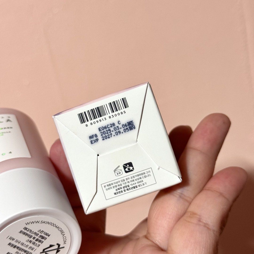 SKIN1004 Madagascar Centella Poremizing Quick Clay Stick Mask (Category: Face Care) located in Taguig. Submitted by cris_021 (Listing ID 1431278849, Image 3). Description: Used once.