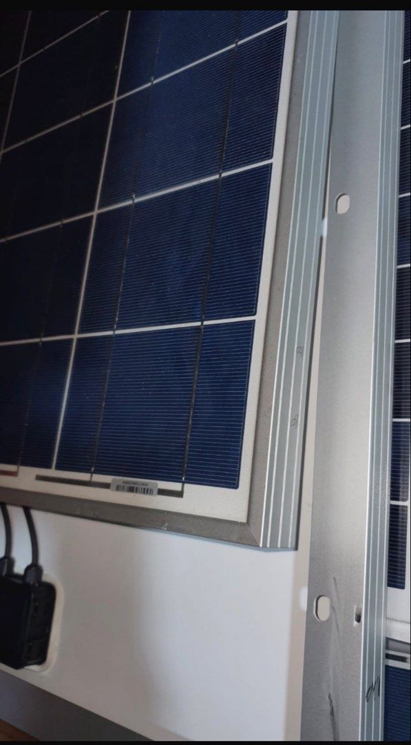 Solar panel (Category: Other Home Appliances) located in Johor Bahru. Submitted by spbill (Listing ID 1431275713, Image 2). Description: Suitable for kampung houses, farms , remote area and most house roof or garden use.
