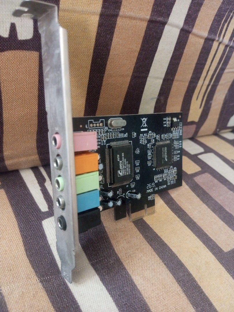Sound Card PCI-E for PC (Category: Other Audio Equipment) located in Malabon City. Submitted by blackscent (Listing ID 1431231145, Image 1). Description: PCI-E desktop sound card for enhanced audio. Untesed item but as far as I know, it was working the last time I plugged it in. .