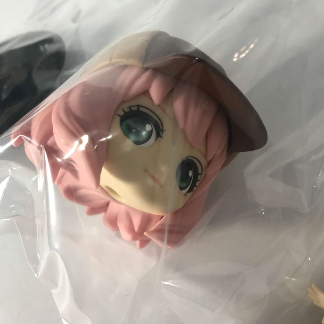 Spy × Family Anya Forger Q Posket Shirabemono Figure Bandai (Category: Figurines & Statues) located in Caloocan City. Submitted by mack_collectibles (Listing ID 1431202029, Image 3). Description: Authentic Spy × Family Anya Forger Q Posket Shirabemono Figure Bandai 100% Authentic from Japan Mint condition Brandew, sealed • Size: 5.2 inches height • Manufacturer: Bandai • Release date: 10/26/2023 Battery (5cm) for size comparison Issue: • slight d