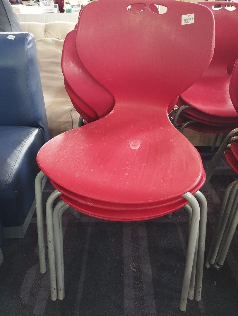 Stackable Chair (Category: Chairs) located in Caloocan City. Submitted by dhiony (Listing ID 1431250881, Image 1). Description: .