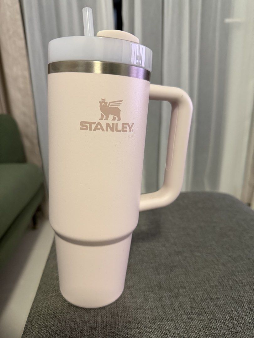 Stanley Quencher H2.0 Tumbler - 30oz - Pink (Category: Water Bottles & Tumblers) located in Singapore. Submitted by siestaysiesta (Listing ID 1431331619, Image 1). Description: Brand new, never been used Stanley The Quencher 2.0 Flowstate Tumbler 30oz 887ml Tumbler only, no box.