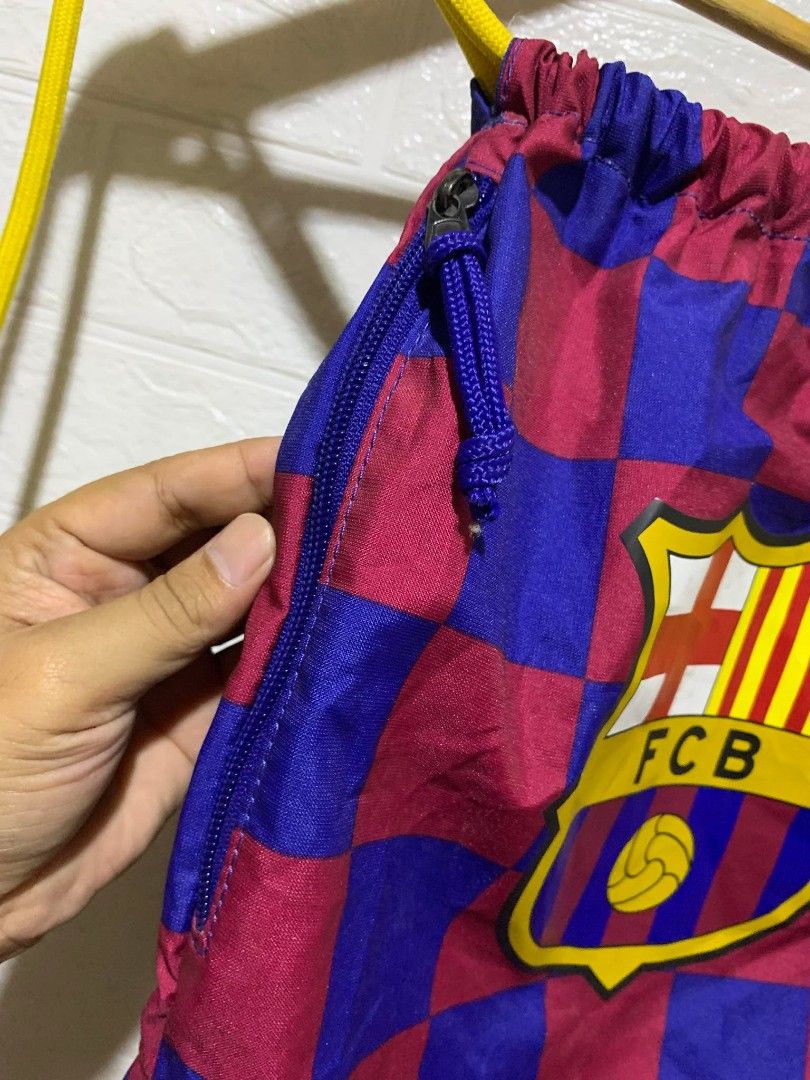 String bag color rate 9.5/10 condition 9.5/10 (Category: Backpacks) located in Santo Tomas. Submitted by jadelyoidd53654 (Listing ID 1431299394, Image 3). Description: string bag size M color rate 9.5/10 condition 9.5/10 excellent.