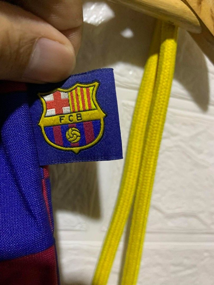 String bag color rate 9.5/10 condition 9.5/10 (Category: Backpacks) located in Santo Tomas. Submitted by jadelyoidd53654 (Listing ID 1431299394, Image 2). Description: string bag size M color rate 9.5/10 condition 9.5/10 excellent.