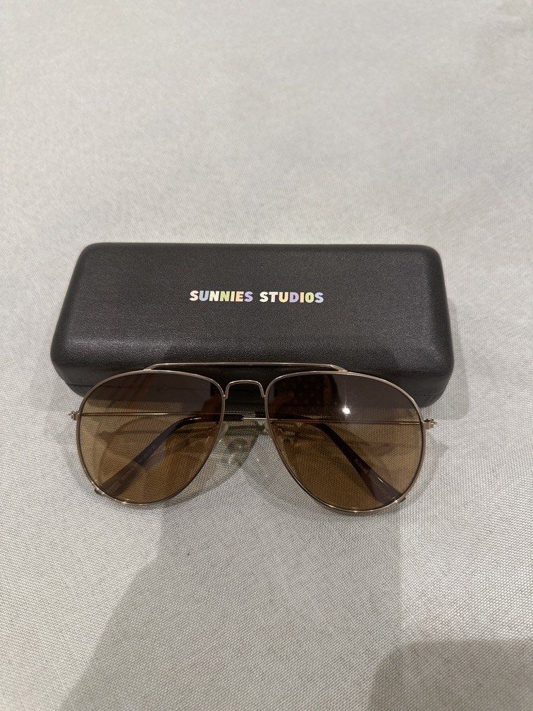 Sunnies Studios Sunglasses (Category: Sunglasses & Eyewear) located in Makati City. Submitted by stressree (Listing ID 1431256246, Image 1). Description: never used it. RFS : decluttering .