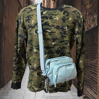 (Category: ) located in . Submitted by dripzstorekl (Listing ID 1431271764, Image 1). Description: .