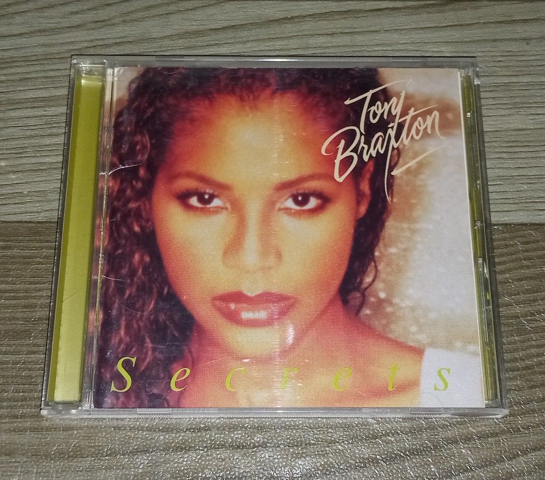 TONY BRAXTON - SECRETS CD (Category: CDs & DVDs) located in Talavera. Submitted by thalifan46 (Listing ID 1431324865, Image 1). Description: TONY BRAXTON - SECRETS CD.