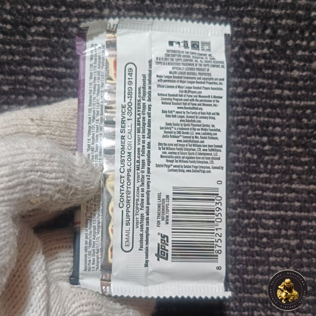 Topps Baseball Cards Sealed (Category: Card Packs) located in Meycauayan. Submitted by ka_luma (Listing ID 1431325376, Image 2). Description: .