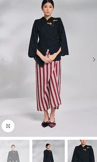 (Category: ) located in . Submitted by shopatcarousel (Listing ID 1431211739, Image 1). Description: .