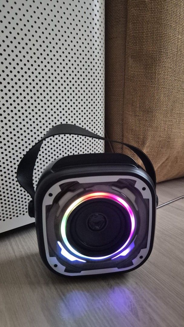 Valore Wireless Speaker with Microphone