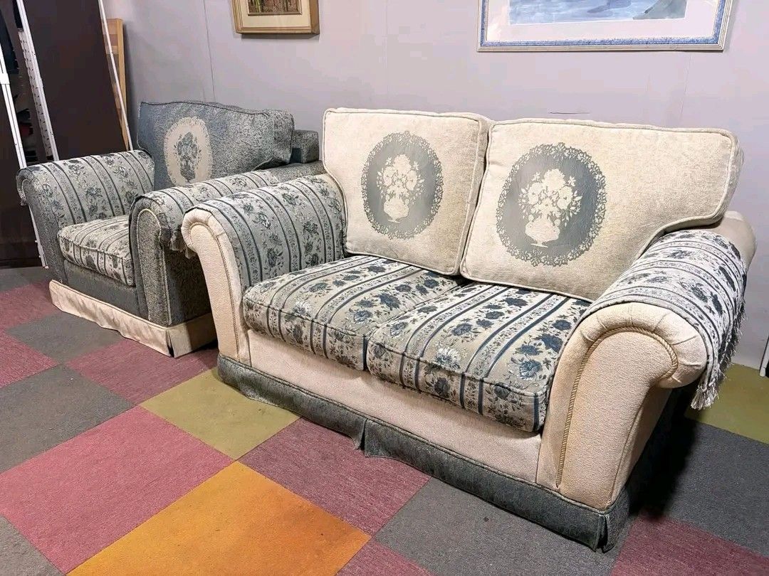 Vintage 2-Seater and 1-Seater Sofa Set (Category: Sofas) located in Manila. Submitted by eloizavill76462 (Listing ID 1431221601, Image 3). Description: Elegant Classic Silhouette Style European Sofa Set Thick Elegant Soft Fabric with Floral Designs SUPER SOFT AND COMFY!!! SOBRANG LAMBOT!!! 2-Seater & Single Seater Sofa Set, ANGGANDA!!! YAYAMANIN FEELS!!!! NO ISSUES!!!! Price : 15k set ❌ *VIDEO ON COMMENT 2-seater 65L x 37W x 17H seat height inche