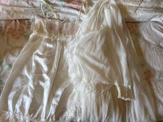 (Category: ) located in . Submitted by bbathy_bboutique (Listing ID 1431293598, Image 1). Description: .