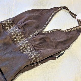 (Category: ) located in . Submitted by kjujucloset (Listing ID 1431250493, Image 1). Description: .