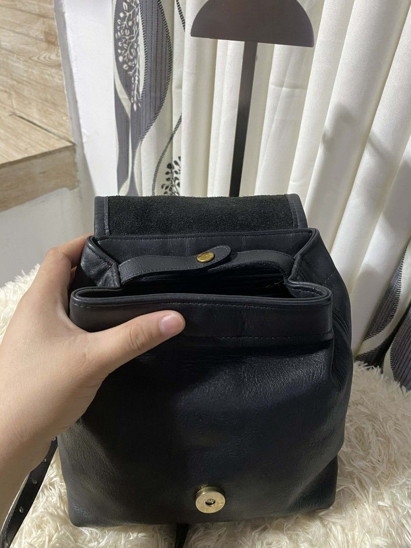 Vintage coach small backpack (Category: Luxury Bags & Wallets) located in Tagum. Submitted by janmarion049706 (Listing ID 1431349446, Image 2). Description: super bet Neto subrang tibay no flaws malinis very good condition.