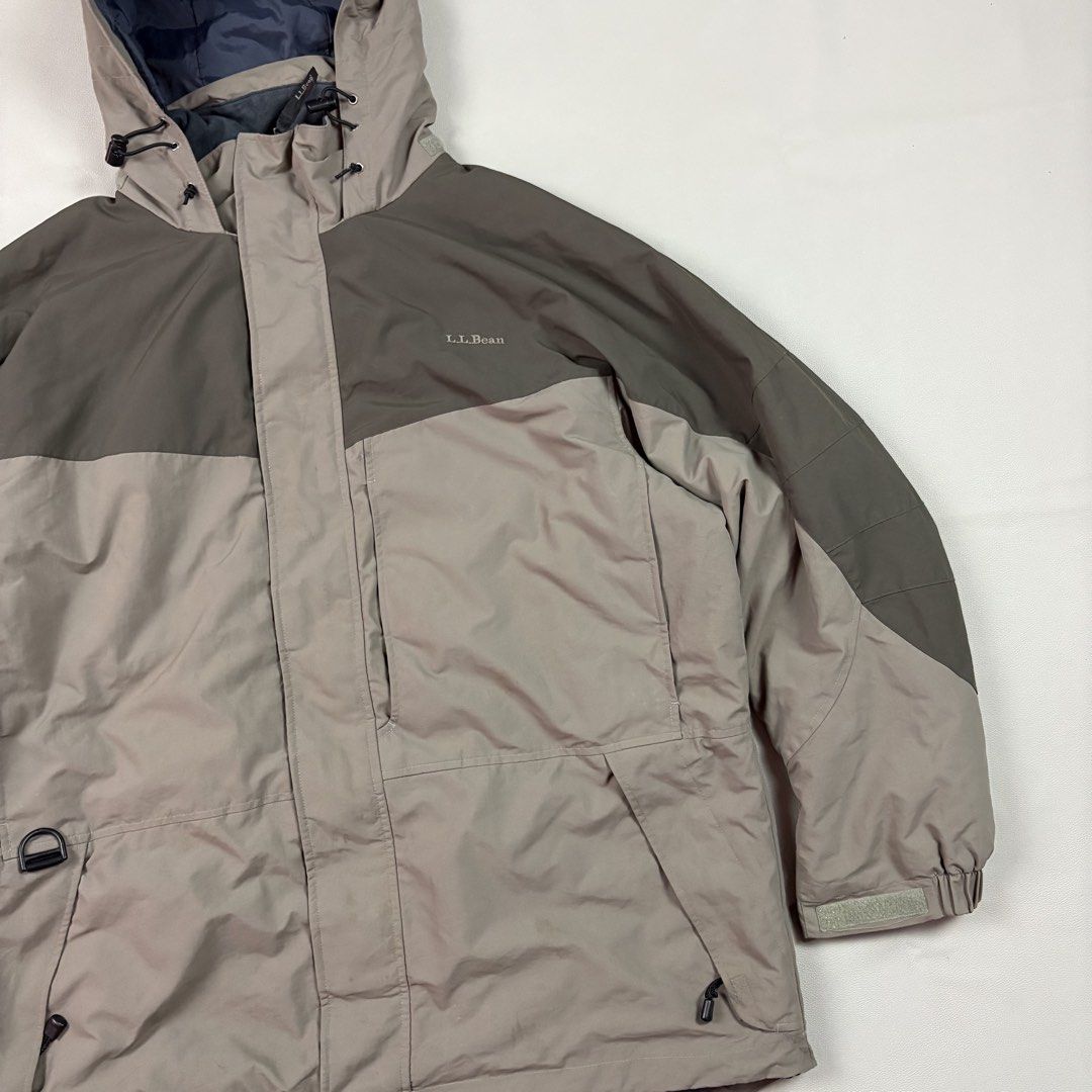 Vintage l.l.bean two-tone parka down jacket. (Category: Coats, Jackets and Outerwear) located in Quezon City. Submitted by dufflebag_boy (Listing ID 1431242559, Image 3). Description: Vintage L.L.Bean two-tone parka down jacket. -Price: 1,200 -size: xl -measurement: -width: 27 -length: 31 -Good condition HMU 📩.
