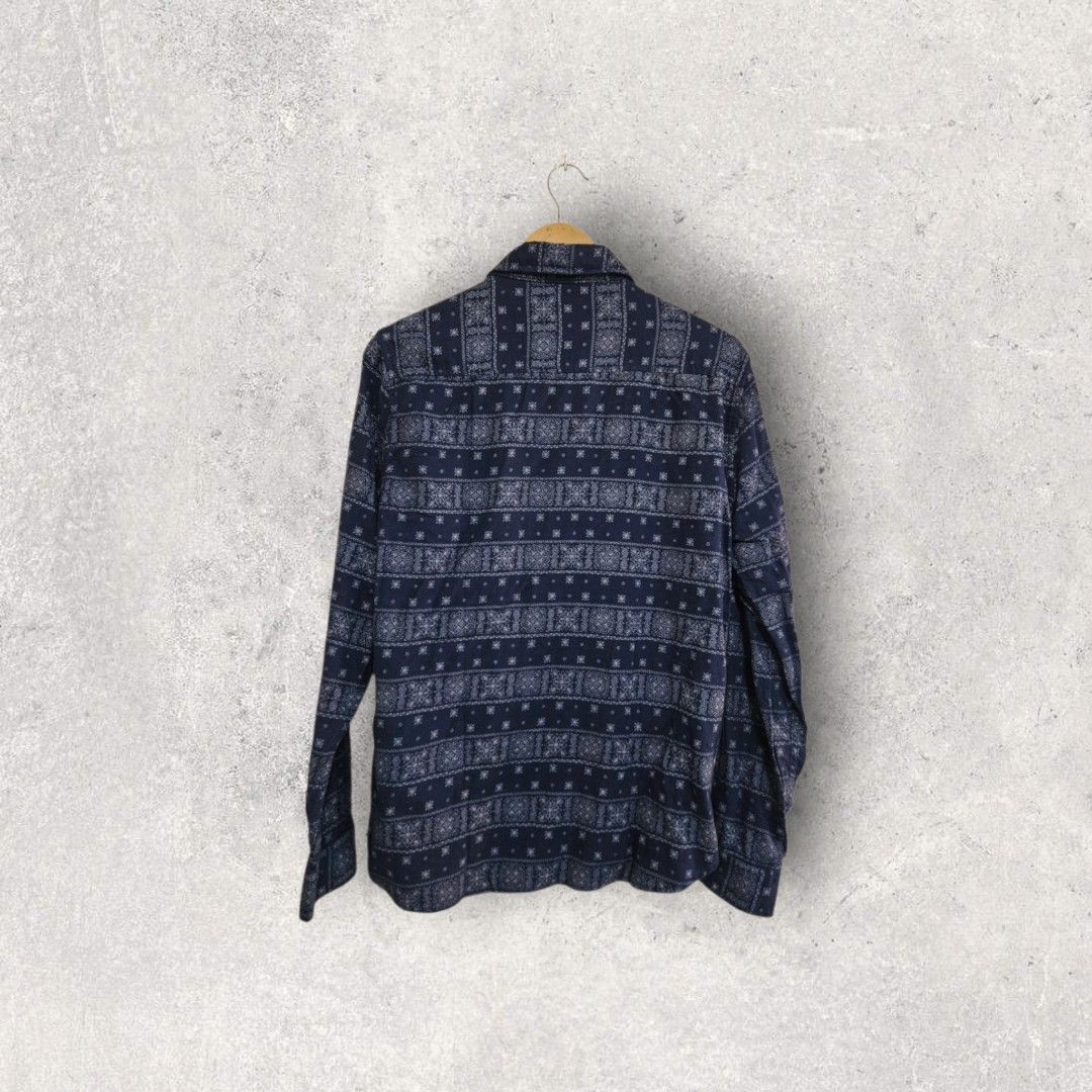 Visvim paisley flannel polo (Category: Formal Shirts) located in Baguio. Submitted by fadexquisite (Listing ID 1431295063, Image 2). Description: Visvim polo Large 27x22 Excellent condition 900 plus ship fee.