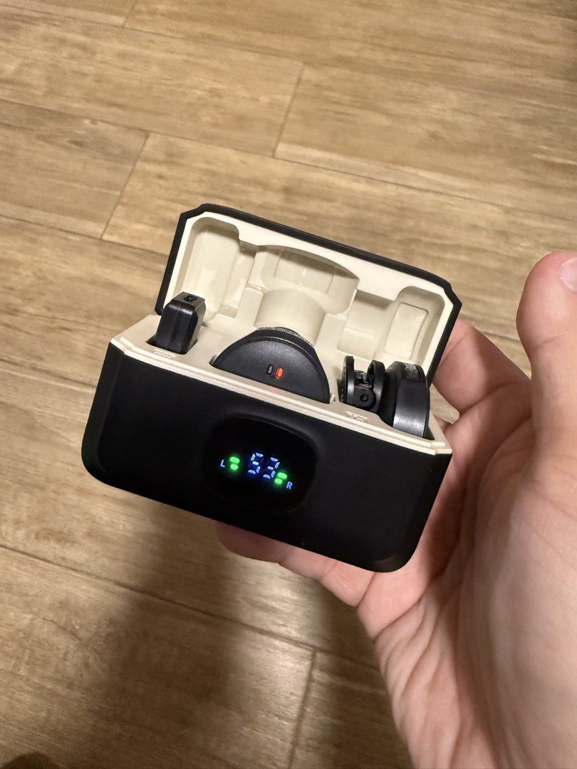 Wireless microphone426013501455738881