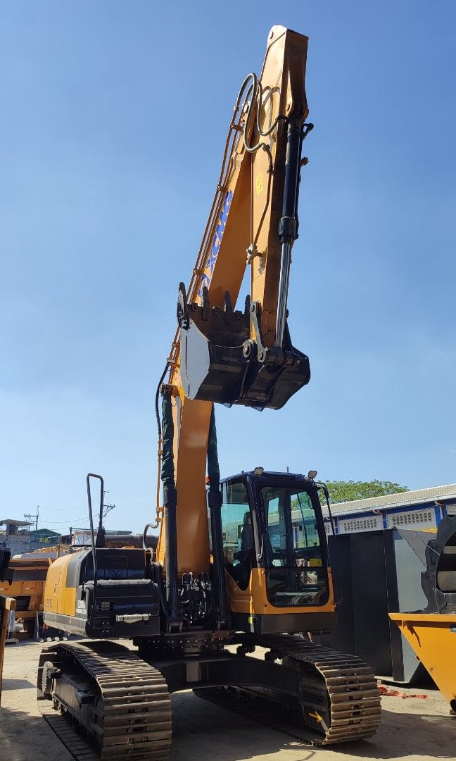 XCMG EXCAVATOR CRAWLER TYPE XE215C ENGINE: ISUZU 1CBM (Category: Construction Tools & Equipment) located in Quezon City. Submitted by depedrochristianjay07 (Listing ID 1431201075, Image 1). Description: AFFORDABLE AND RELIABLE BRAND NEW UNITS FOR SALE ‼️‼️‼️ XCMG EXCAVATOR CRAWLER TYPE XE215C ENGINE: ISUZU 1CBM 🔹LOWEST PRICE FOR CASH 🔹LOWEST DOWN PAYMENT FOR FINANCING CHRISTIAN JAY DE PEDRO Account Manager THE LEGACY TRUCKS & TRACTORS INC. #Tru