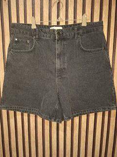 (Category: ) located in . Submitted by thriftlets (Listing ID 1431225149, Image 1). Description: .