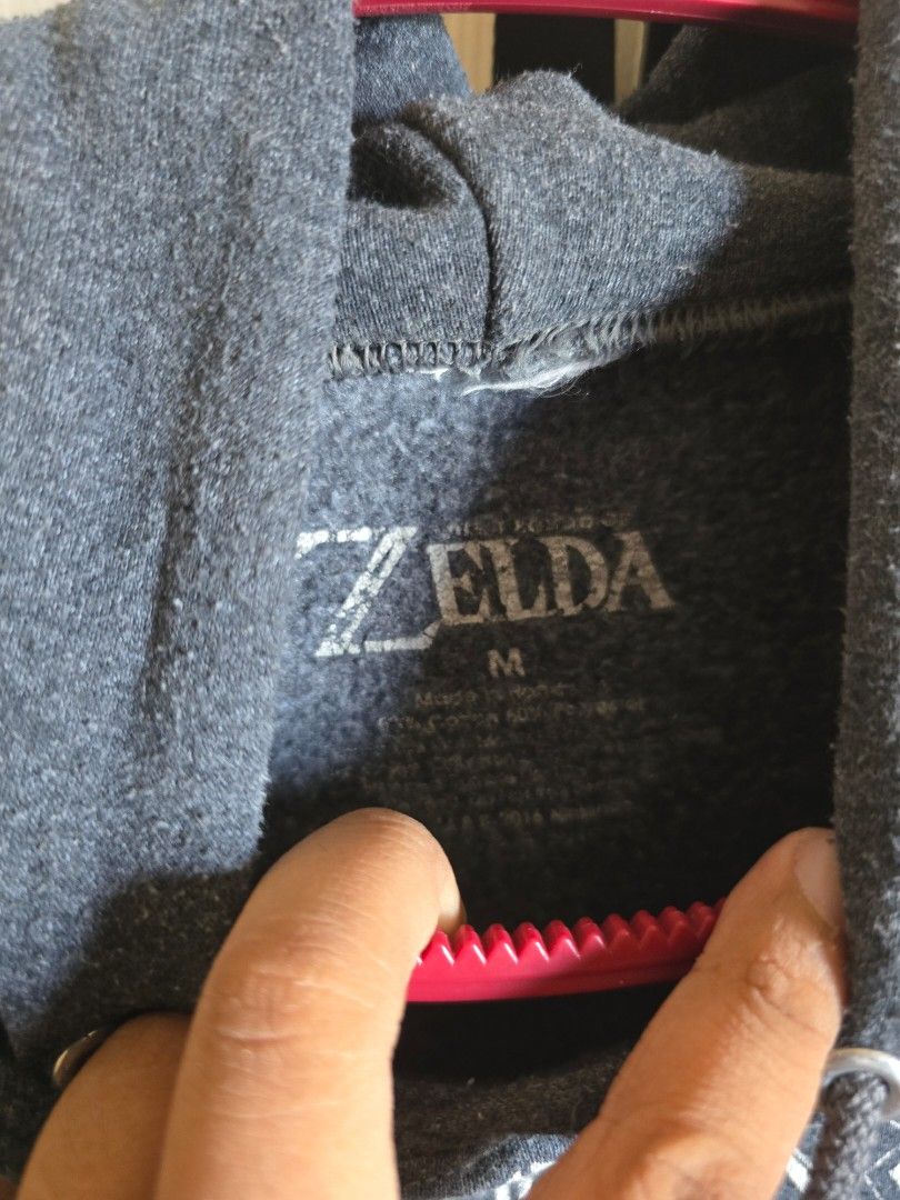 Zelda Hoodie (Category: Hoodies) located in Cebu City. Submitted by mightysavior (Listing ID 1431213577, Image 2). Description: for collection Original Zelda hoodie size M mode of payment: gcash or bank transfer Courier: JnT (buyer's expense) if within cebu: IT park meetup.