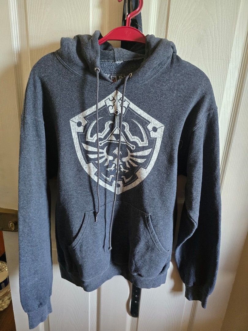 Zelda Hoodie (Category: Hoodies) located in Cebu City. Submitted by mightysavior (Listing ID 1431213577, Image 1). Description: for collection Original Zelda hoodie size M mode of payment: gcash or bank transfer Courier: JnT (buyer's expense) if within cebu: IT park meetup.