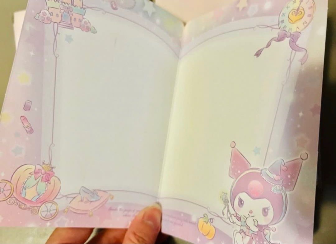 最後2張‼️💖正版 台灣 SANRIO 夢幻 MY MELODY公仔 / KUROMI公仔閃亮賀卡 母親節卡 情人節卡 BB百日宴生日卡 結婚卡 聖誕卡 求婚祝福賀 萬用卡 感謝咭 珍藏收藏禮物 現貨TAIWAN Christmas Card Birthday Greetings Weddings Valentines Gift card （分類：文具）位於 Hong Kong。 由 swroom 提交（商品編號 1431530022，圖片 3）。簡介： 🚚 🎁 只限郵寄運送 🎁 ▫️▫️商品詳情▫️▫️ 💝 $55 張 ，$100 兩張，全新 ❣️ 節日銷情迅速請早訂購售完即止❣️ 🛍更多最新禮品玩具 follow us ： carousell.com/swroom ▫️▫️購買付款詳情 ▫️▫️ 📥 請 INBOX PM下單購買須提供以下資料 ： 1. 選擇付款方式 : PAYME / FPS / ALIPAYHK 2. 選擇郵寄方式： 📮 $5 up 本地平郵 ( 
