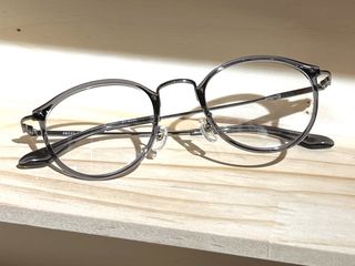 （分類：）位於 。 由 davideyewear 提交（商品編號 1431380397，圖片 1）。簡介： 。