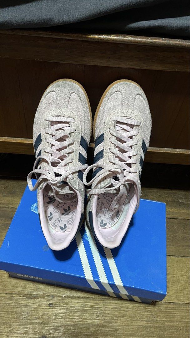 Adidas Handball Spezial Pink (Category: Sneakers) located in Manila. Submitted by 27sells (Listing ID 1431518306, Image 2). Description: No flaws but needs a little cleaning! i am usually a size 7 but since their sizing is a bit big i opted to size down. (even size 5 fits me pa nga but this has allowance which is perf) rfs: i bought a diff color way and di na nagagamit ever since bought for ₱5800 at podium mall .