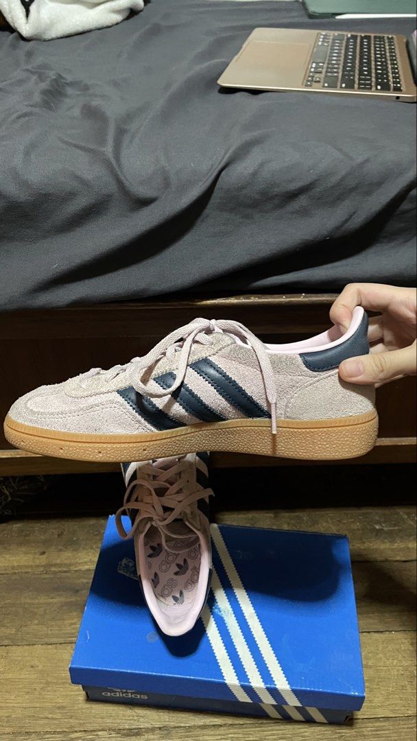 Adidas Handball Spezial Pink (Category: Sneakers) located in Manila. Submitted by 27sells (Listing ID 1431518306, Image 3). Description: No flaws but needs a little cleaning! i am usually a size 7 but since their sizing is a bit big i opted to size down. (even size 5 fits me pa nga but this has allowance which is perf) rfs: i bought a diff color way and di na nagagamit ever since bought for ₱5800 at podium mall .