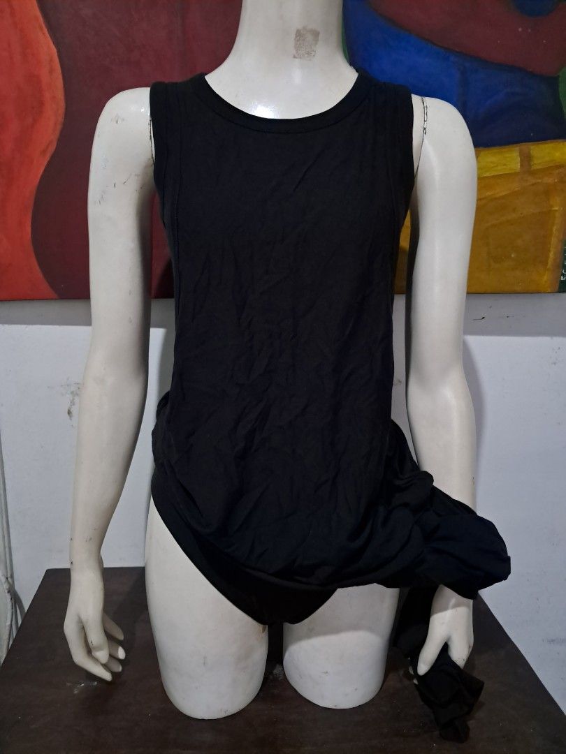 T Alexander Wang Black Maxi Dress (Category: Dresses) located in Manila. Submitted by msaludo (Listing ID 1431484773, Image 3). Description: - Alexander Wang maxi dress - Color: Black - Features: Round neckline, sleeveless - Fabric: 47% Viscose, 53% Cotton - Design: Simple and elegant - Length: Floor-length.