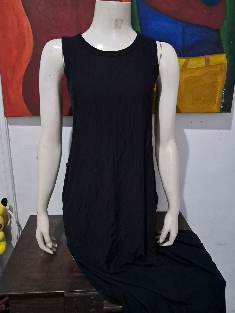 T Alexander Wang Black Maxi Dress (Category: Dresses) located in Manila. Submitted by msaludo (Listing ID 1431484773, Image 2). Description: - Alexander Wang maxi dress - Color: Black - Features: Round neckline, sleeveless - Fabric: 47% Viscose, 53% Cotton - Design: Simple and elegant - Length: Floor-length.