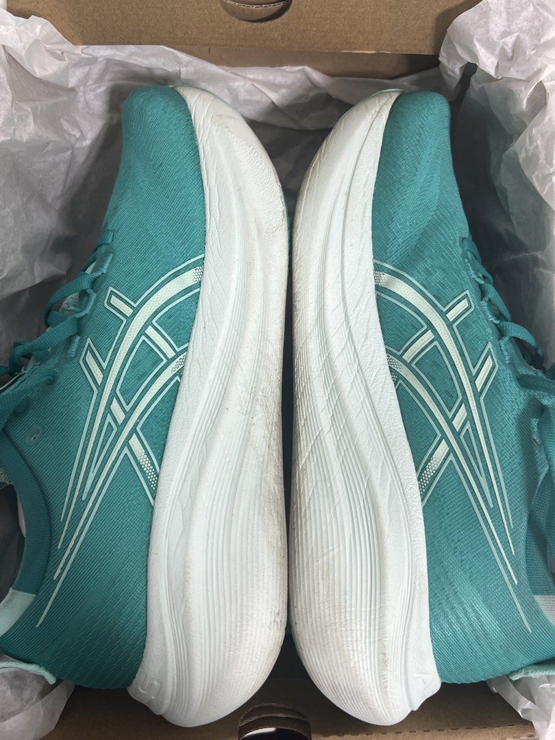 Asics Gel Nimbus 27 - Wave Teal (Category: Sneakers) located in Singapore. Submitted by fragmentality (Listing ID 1431520940, Image 3). Description: <30km Men US8.5 Women US10 26.5cm EU42 selling to declutter my shoe collection.