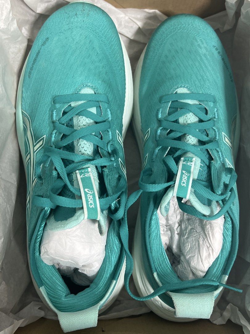 Asics Gel Nimbus 27 - Wave Teal (Category: Sneakers) located in Singapore. Submitted by fragmentality (Listing ID 1431520940, Image 2). Description: <30km Men US8.5 Women US10 26.5cm EU42 selling to declutter my shoe collection.