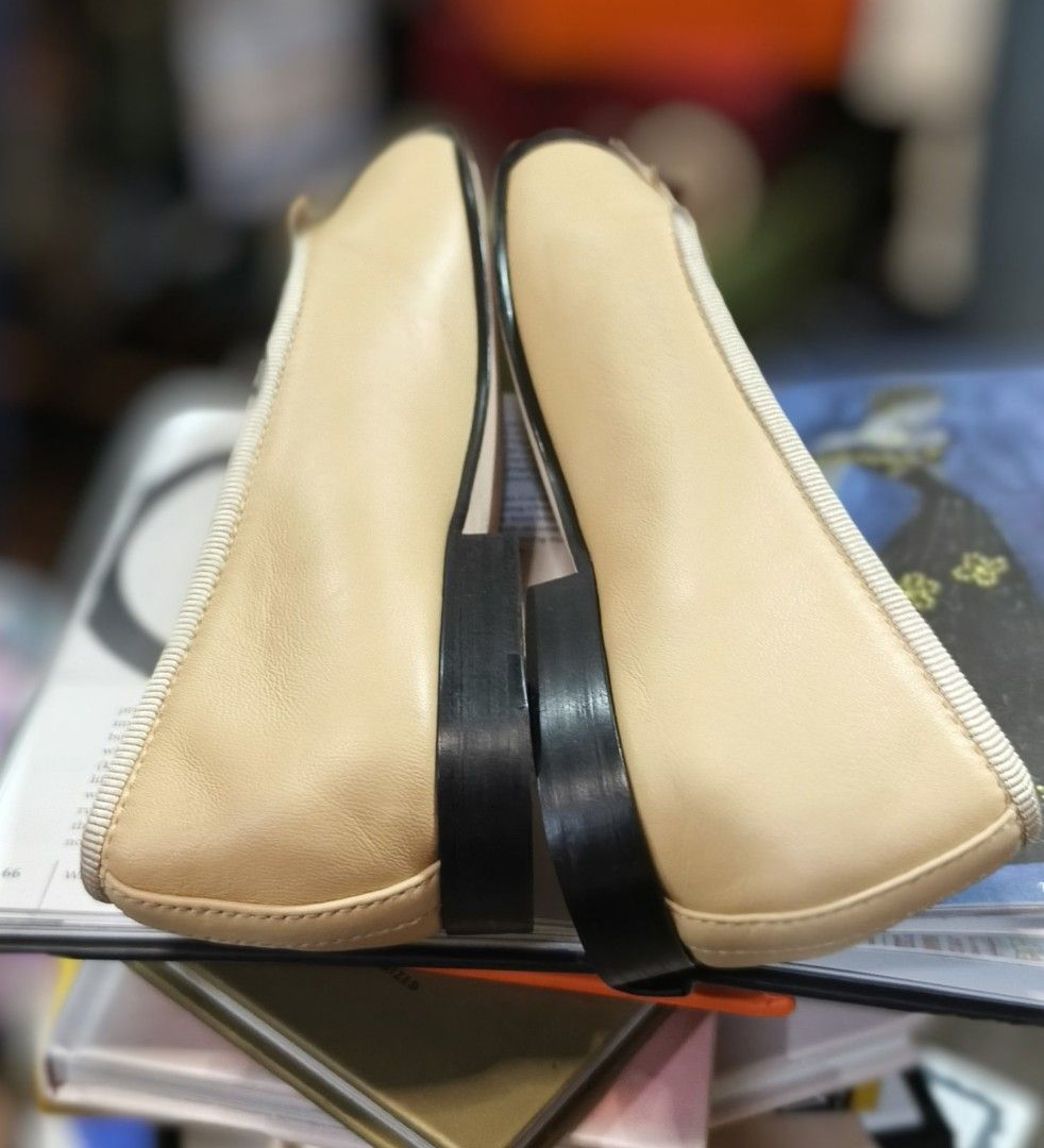 Authentic Chanel Ballet Two Tone Ballet Flats (Category: Flats & Sandals) located in Itogon. Submitted by designerluxeshop (Listing ID 1431526605, Image 3). Description: pre-owned Chanel two tone ballet flats with document of authenticity and box size 39, 💯% original, in good condition, shipping is free, message me if interested, delivery is by schedule discount is offered for cash buyer layaway is accepted 20% downpayment 80% balance payable up