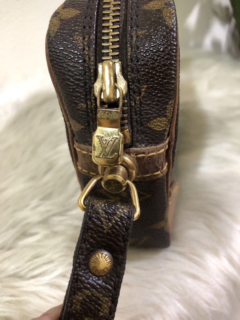 Authentic LV MARLY DRAGONNE PM SIZE (Category: Luxury Bags & Wallets) located in Manila. Submitted by o_authentique (Listing ID 1431527386, Image 2). Description: L V M A R L Y D R A G O N N E PM SIZE •VINTAGE | RANK A|B • Code SLO974 P.S Sobrang tawad not allowed to be entertained. MOP : PNB / GCASH / PAYMAYA Shipping: J&T / GRAB / LALAMOVE.