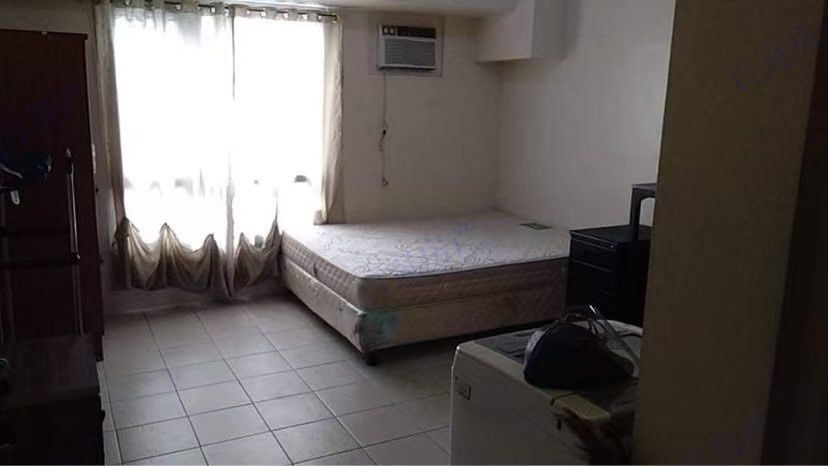 Avida West Makati Studio Unit for Sale! (Category: Apartments & Condos) located in Quezon City. Submitted by baiguan_jaymie (Listing ID 1431402520, Image 3). Description: 捡漏房推荐！Rush sale ！ 楼盘Building: Avida West 楼栋Tower: 1 编号Property Code: 8713 位置Location: Makati 平米Floor Area: 21 SQM 居室Unit Type: Studio 售价Price: 2.2M net 房本Title: clean title RUSH SALE Building: Avida West Tower: 1 Property Code: 8713 Location: Makati Floor Area: 21 SQM Unit Type: