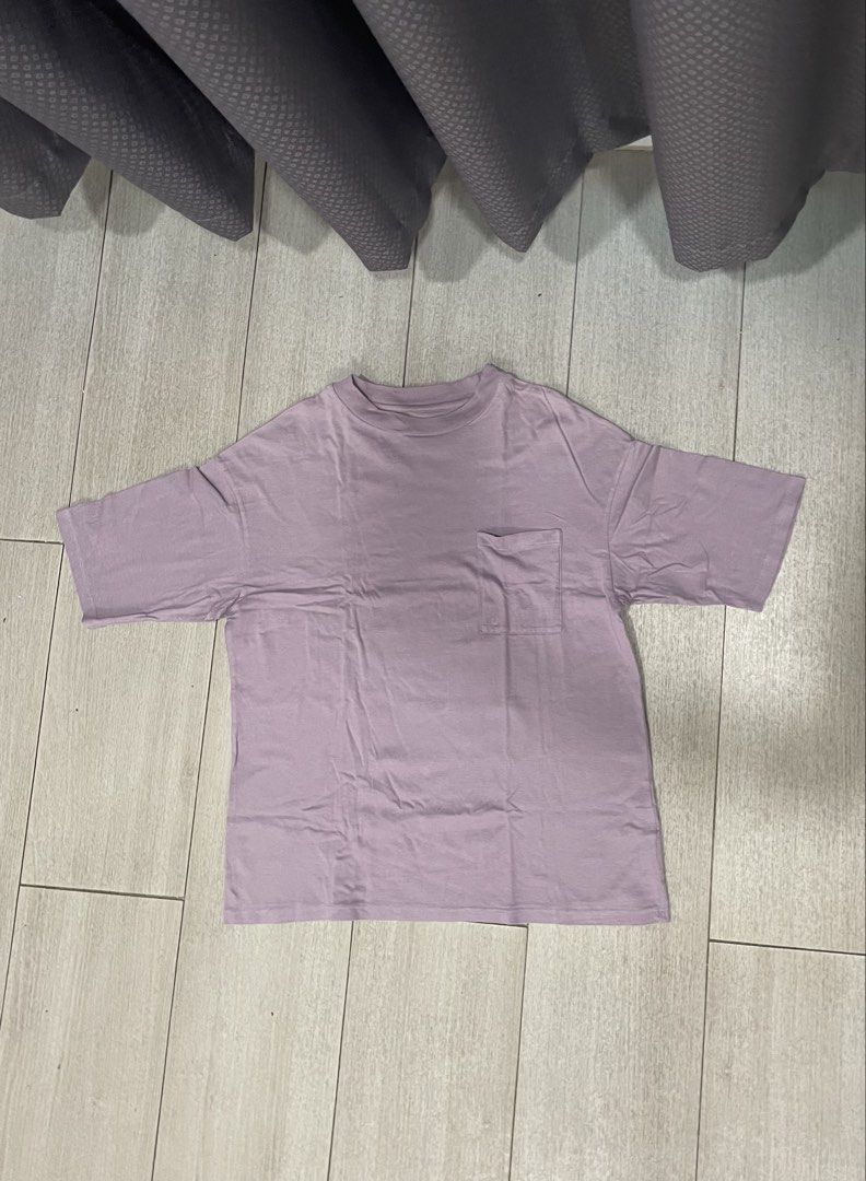 Bench Oversized T-shirt Purple (Category: Tshirts & Polo Shirts ) located in Marikina City. Submitted by schmoopie (Listing ID 1431511425, Image 1). Description: Purple Casual Unisex Oversized Shirt in Small.