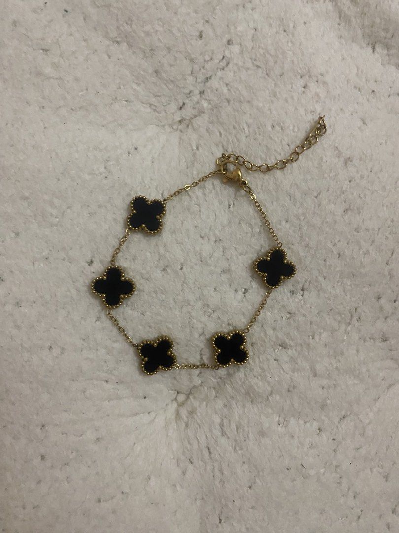 Black Van Cleef bracelet (Category: Bracelets) located in Cavite. Submitted by namiikeii (Listing ID 1431488376, Image 1). Description: Van cleef inspired RFS: decluttering .