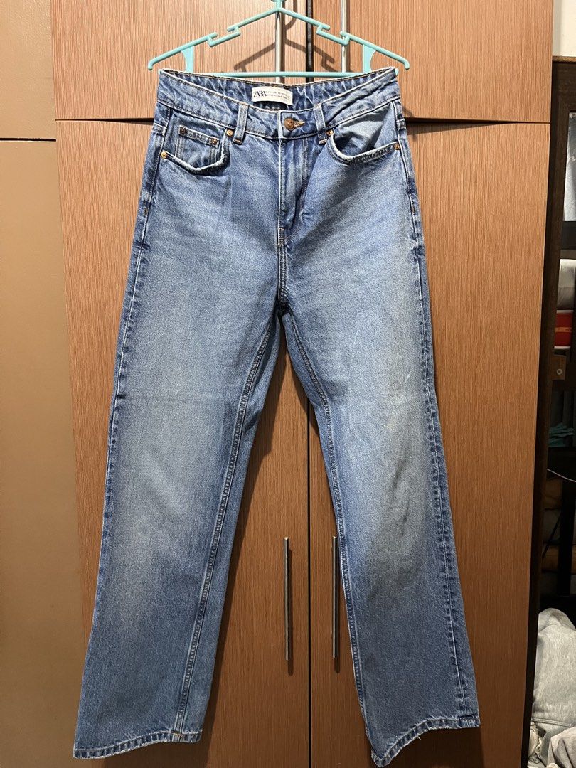Blue Straight Leg Denim Jeans (Category: Jeans) located in Manila. Submitted by just.decluttering (Listing ID 1431457117, Image 2). Description: 📏 Size: fits small-medium (29-31in waist) 📌 Condition: 9/10, barely used ⚠️ Note: this is not branded. bought from an ig shop.