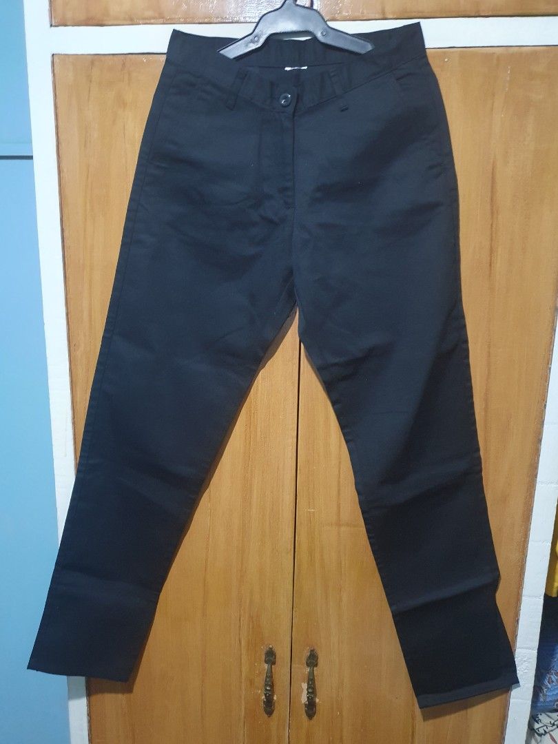Brand new slacks (Category: Jeans) located in Las Pinas. Submitted by cherry_luvs_dresses (Listing ID 1431495337, Image 2). Description: brand new medium size high quality super discounted price.