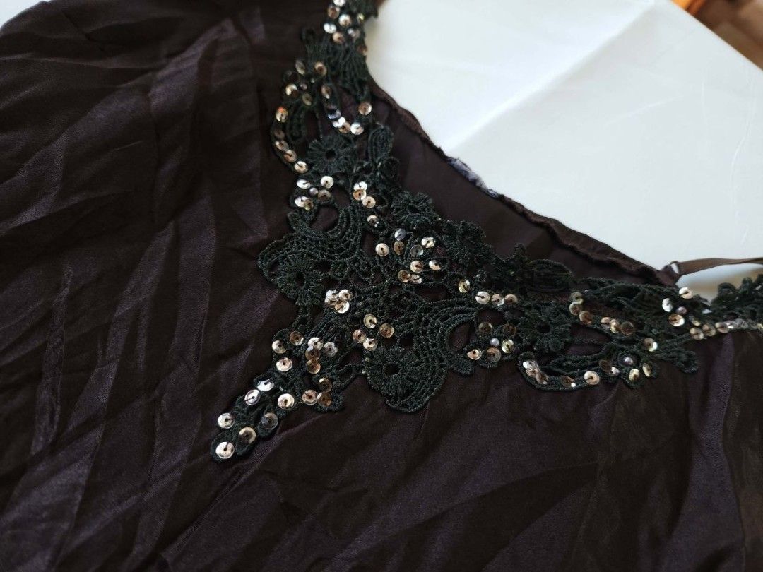 Brown Camisole with Sequin Detail (Category: Sleeveless) located in Koronadal. Submitted by shetries (Listing ID 1431546942, Image 3). Description: -Medium - Layered design - Subtle sheen fabric - No flaws.
