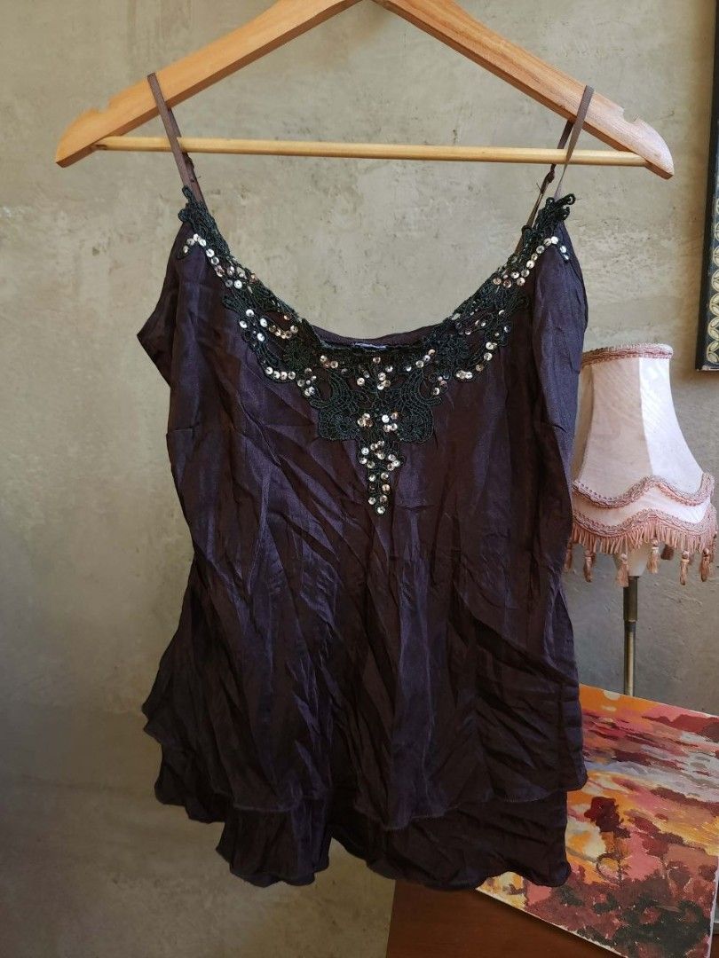 Brown Camisole with Sequin Detail (Category: Sleeveless) located in Koronadal. Submitted by shetries (Listing ID 1431546942, Image 2). Description: -Medium - Layered design - Subtle sheen fabric - No flaws.