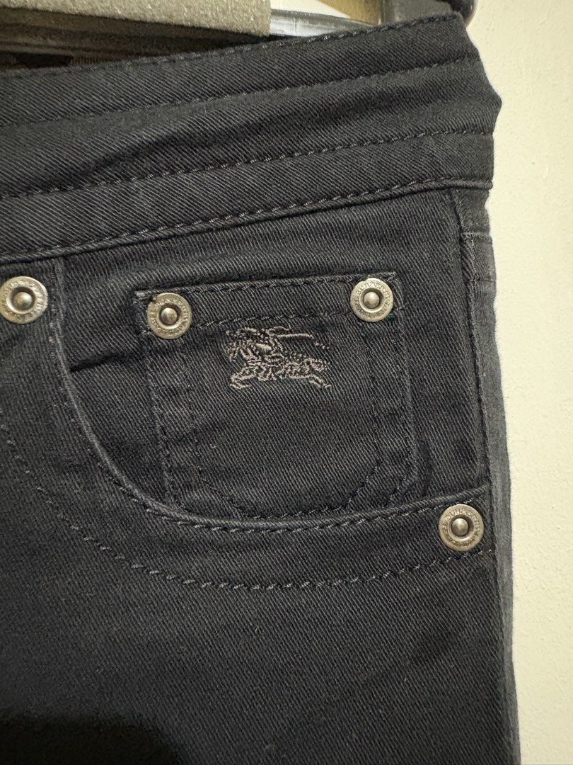 Burberry Blue Label Denim Jeans/Pants (Category: Jeans) located in Valenzuela. Submitted by k3ntrellgaulden (Listing ID 1431562400, Image 3). Description: Size 28-30 waist 35 length 7 leg opening Excellent condition No issue Valenzuela area Shipping thru Lalamove/JnT.