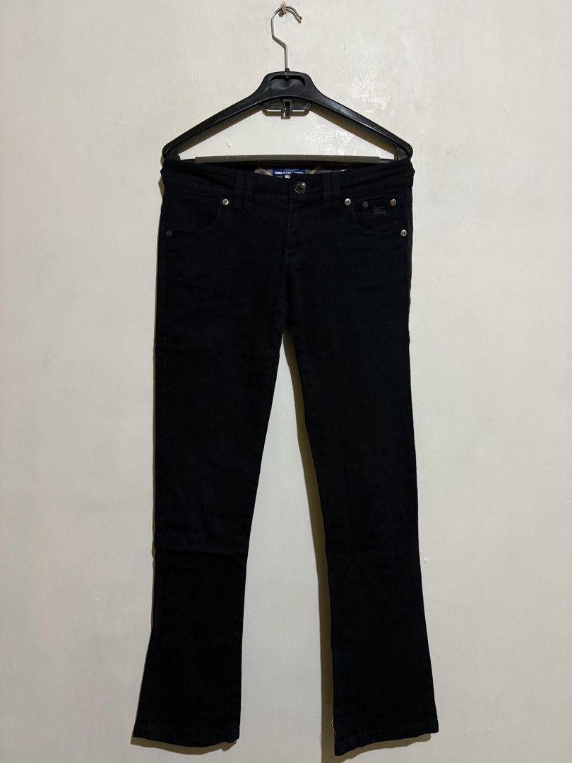 Burberry Blue Label Denim Jeans/Pants (Category: Jeans) located in Valenzuela. Submitted by k3ntrellgaulden (Listing ID 1431562400, Image 1). Description: Size 28-30 waist 35 length 7 leg opening Excellent condition No issue Valenzuela area Shipping thru Lalamove/JnT.