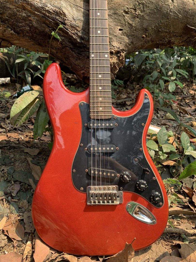 Chestone Stratocaster Electric Guitar (Category: Musical Instruments) located in Marikina City. Submitted by scarlet2006 (Listing ID 1431559116, Image 1). Description: Rush sale: Chestone Stratocaster Electric Guitar (Made In Japan) Cosmetics: 8/10 No issue‼️ Playable of course ☺️ Reason for selling: Need money for tuition Marikina area (Open for meet up or pick up via lalamove).